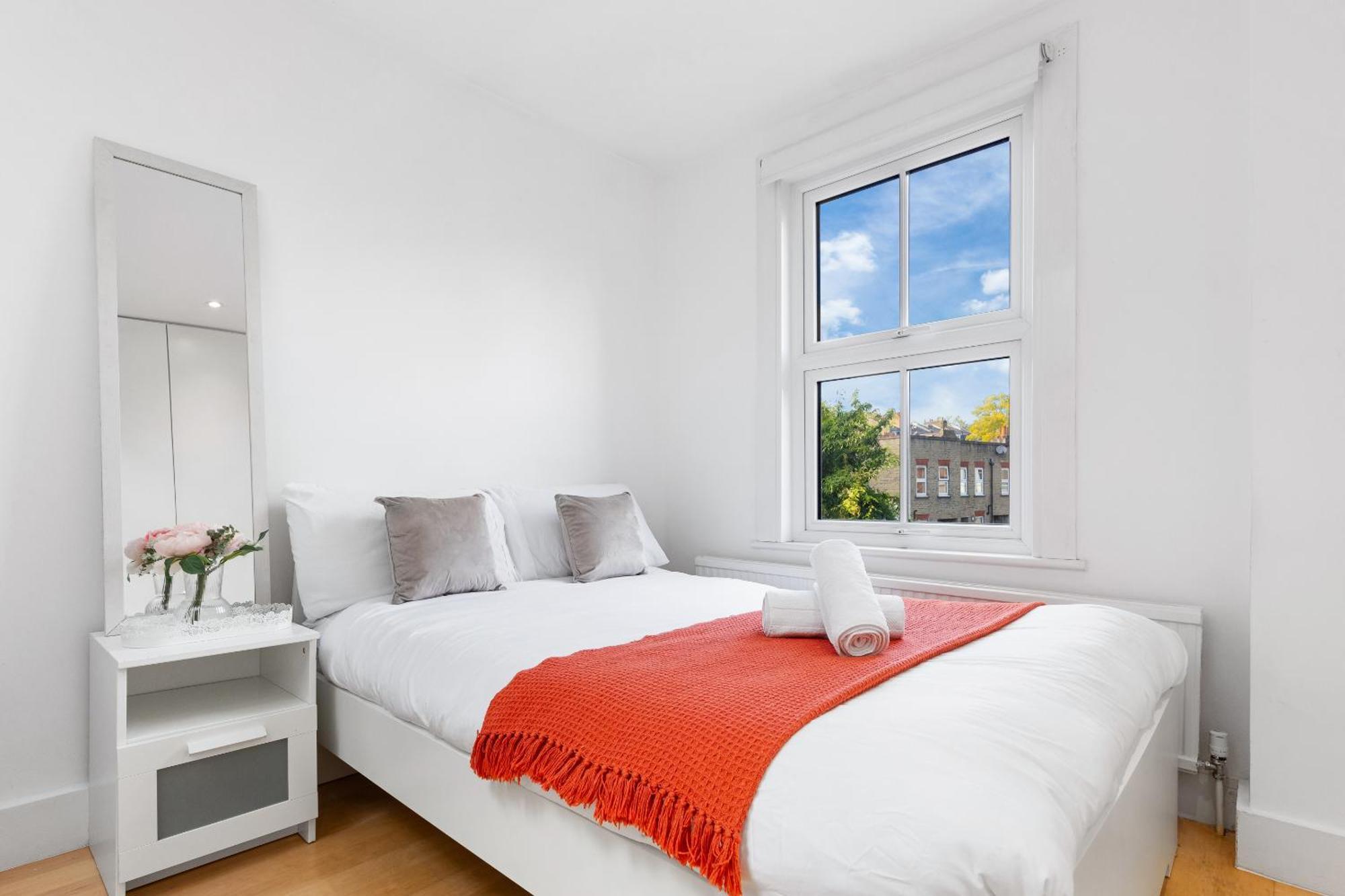 Luxury 4-Bedroom Modern Flat In Central London Steps From Station, Sleeps 9 In Style! Extérieur photo