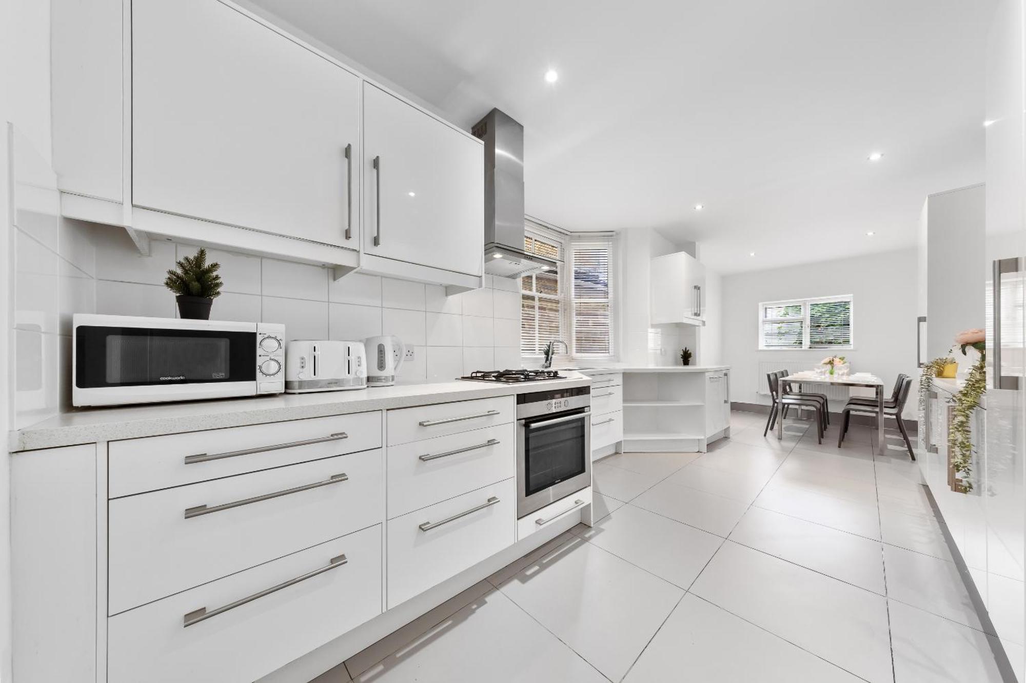 Luxury 4-Bedroom Modern Flat In Central London Steps From Station, Sleeps 9 In Style! Extérieur photo