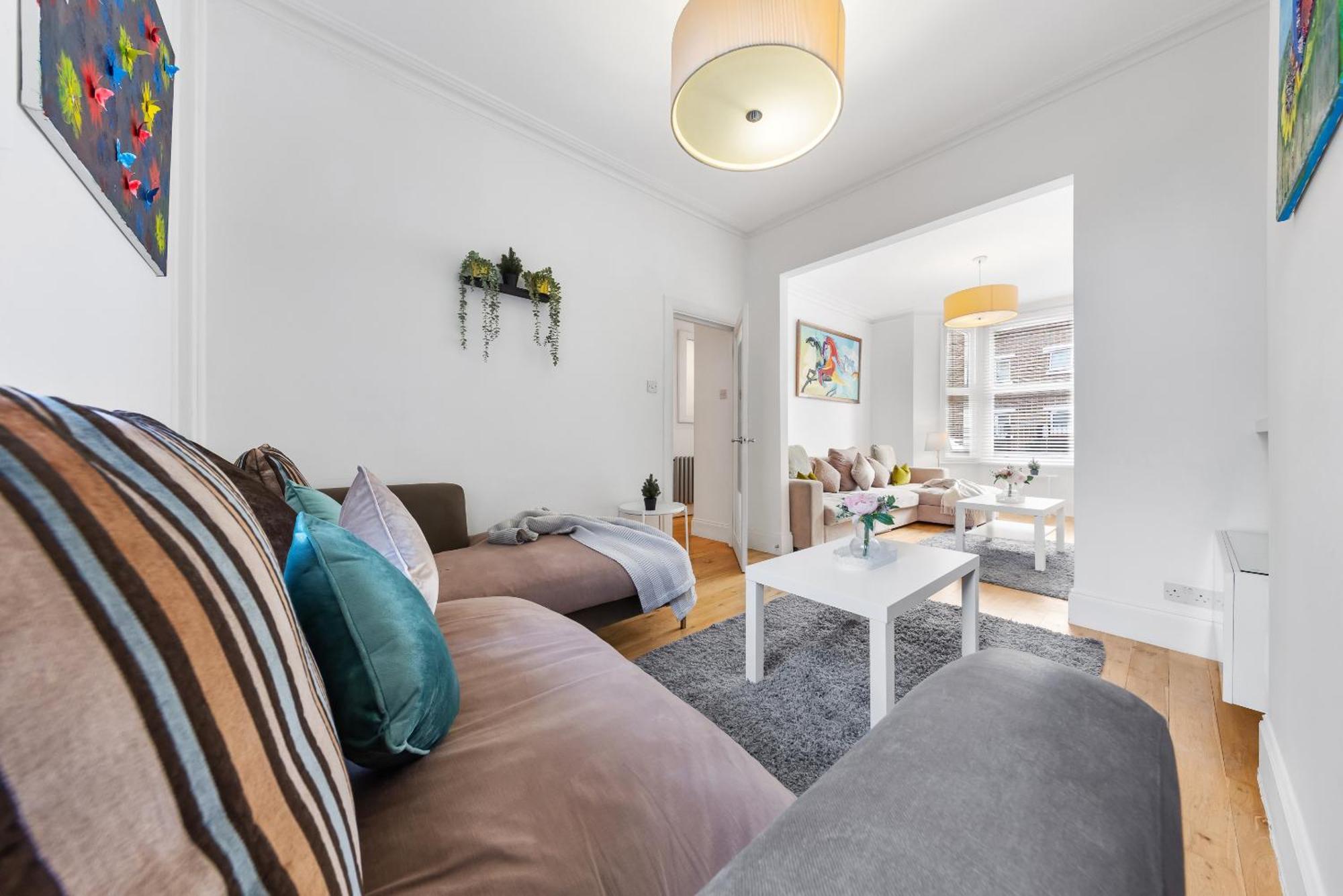 Luxury 4-Bedroom Modern Flat In Central London Steps From Station, Sleeps 9 In Style! Extérieur photo