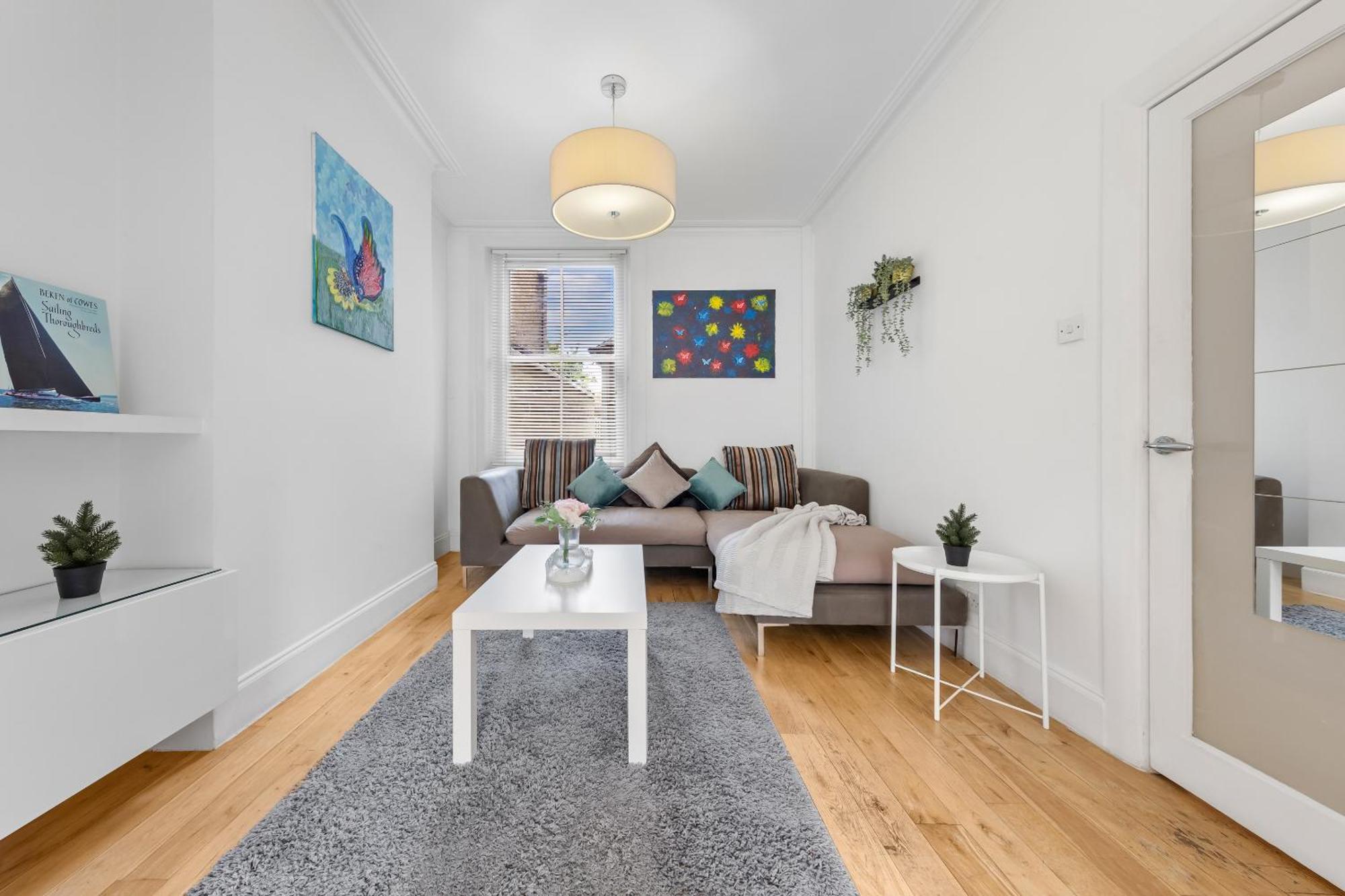 Luxury 4-Bedroom Modern Flat In Central London Steps From Station, Sleeps 9 In Style! Extérieur photo