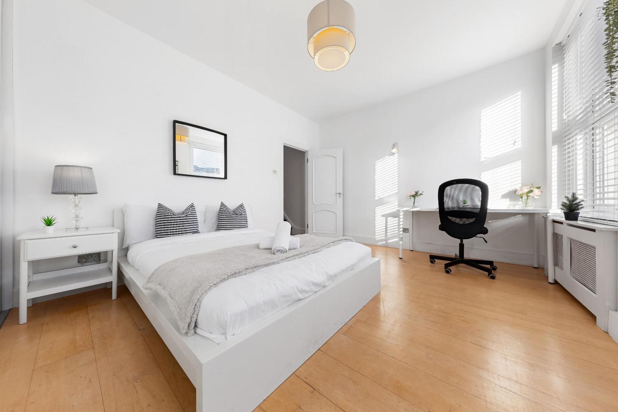 Luxury 4-Bedroom Modern Flat In Central London Steps From Station, Sleeps 9 In Style! Extérieur photo
