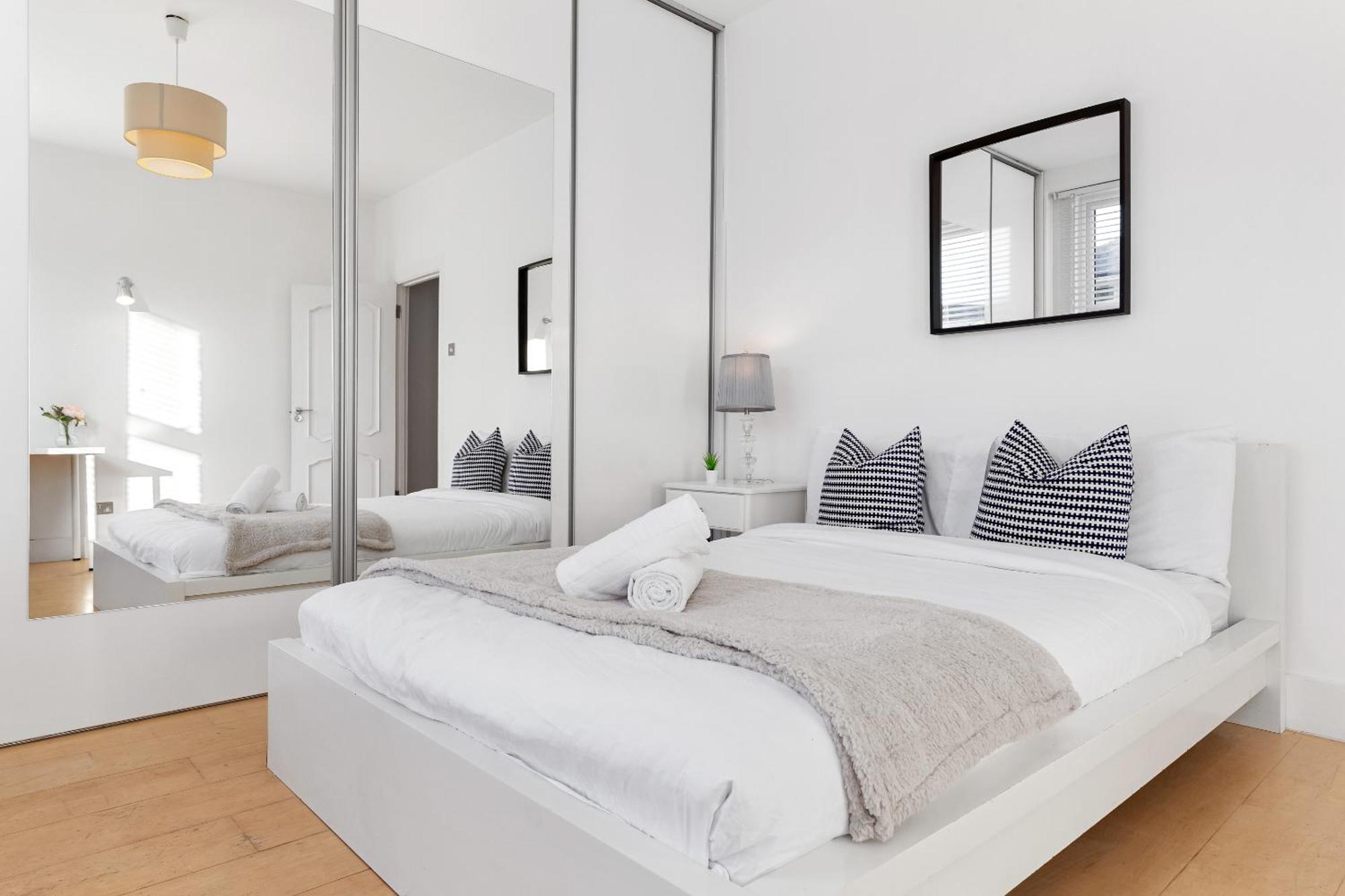 Luxury 4-Bedroom Modern Flat In Central London Steps From Station, Sleeps 9 In Style! Extérieur photo