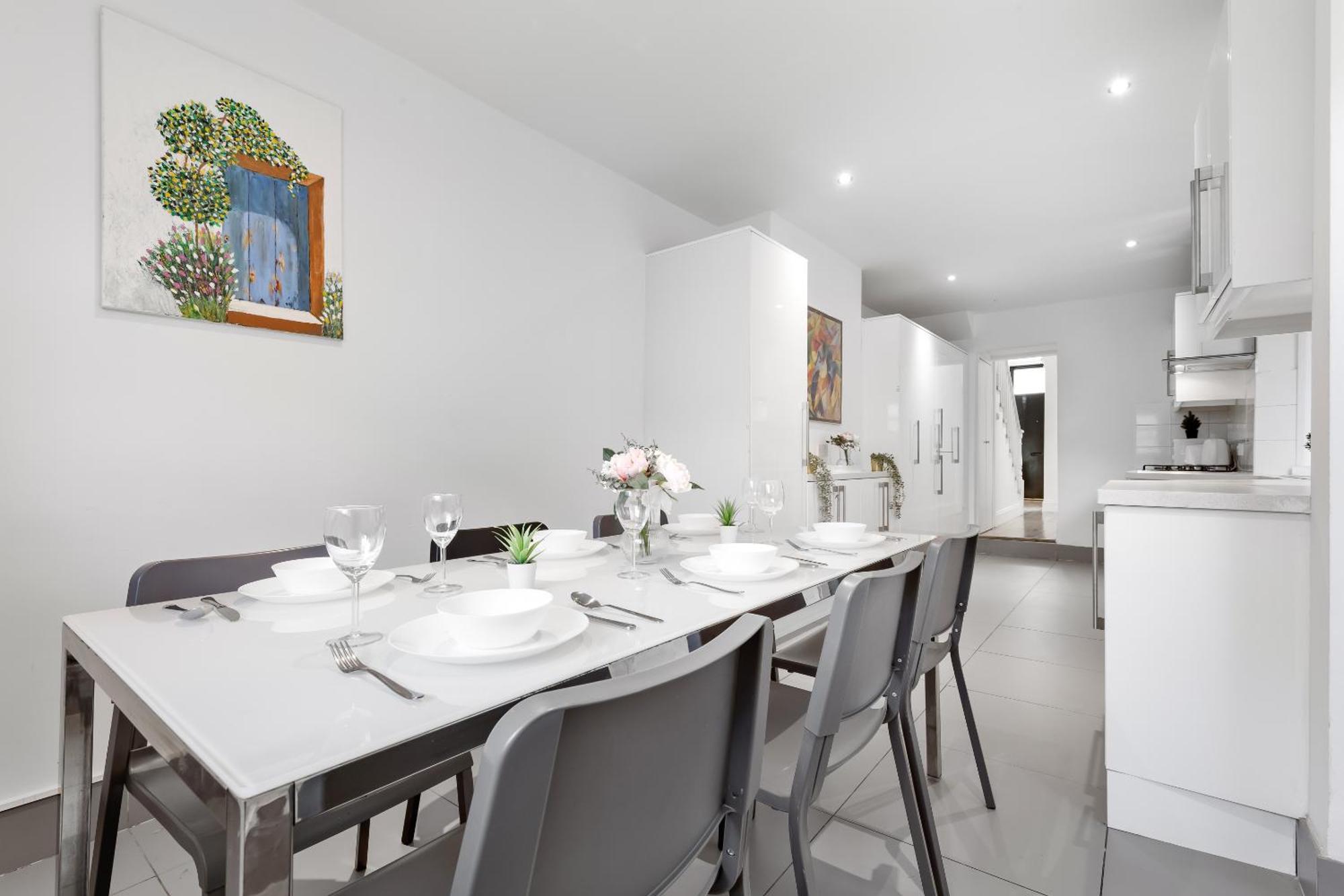 Luxury 4-Bedroom Modern Flat In Central London Steps From Station, Sleeps 9 In Style! Extérieur photo