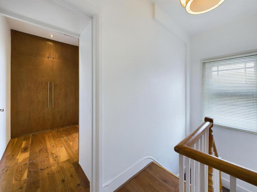 Luxury 4-Bedroom Modern Flat In Central London Steps From Station, Sleeps 9 In Style! Chambre photo