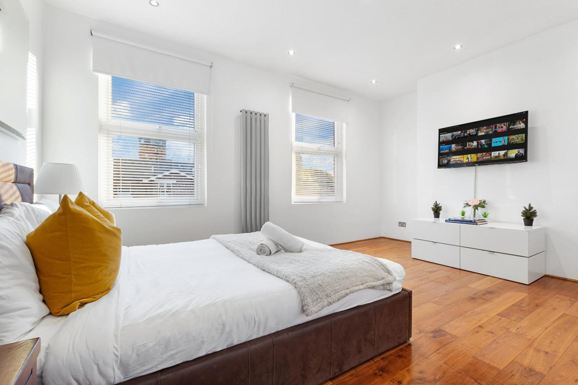Luxury 4-Bedroom Modern Flat In Central London Steps From Station, Sleeps 9 In Style! Extérieur photo