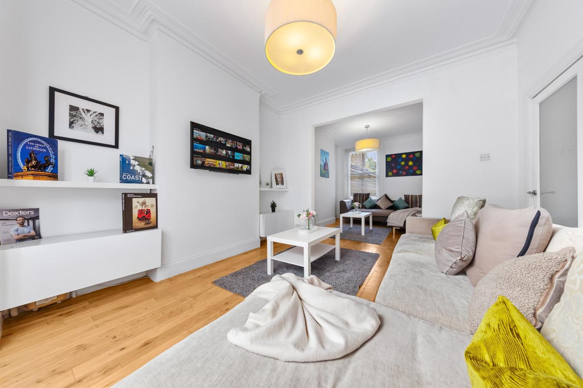 Luxury 4-Bedroom Modern Flat In Central London Steps From Station, Sleeps 9 In Style! Extérieur photo