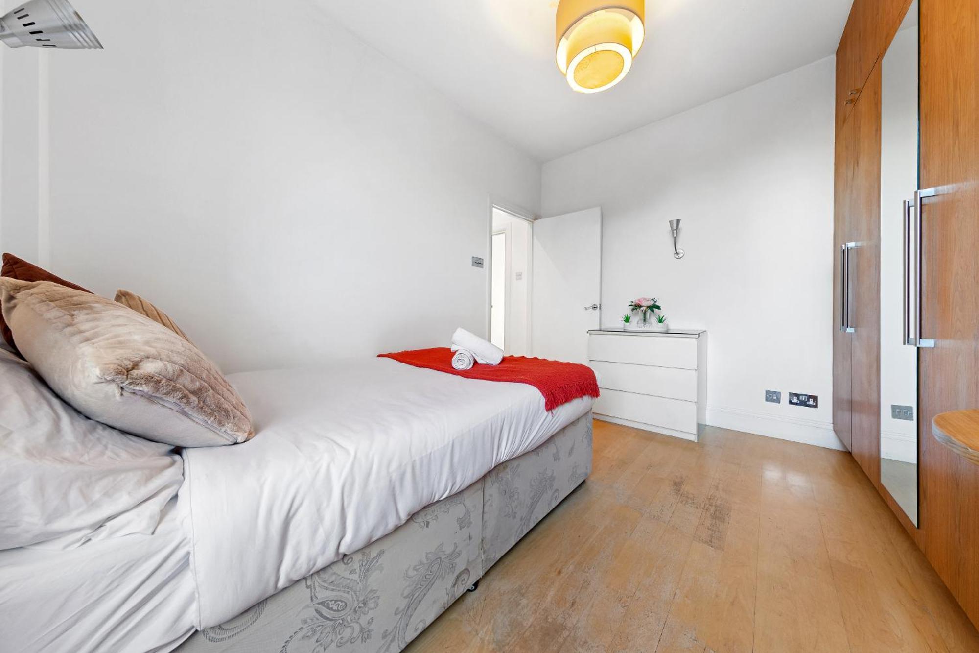 Luxury 4-Bedroom Modern Flat In Central London Steps From Station, Sleeps 9 In Style! Extérieur photo