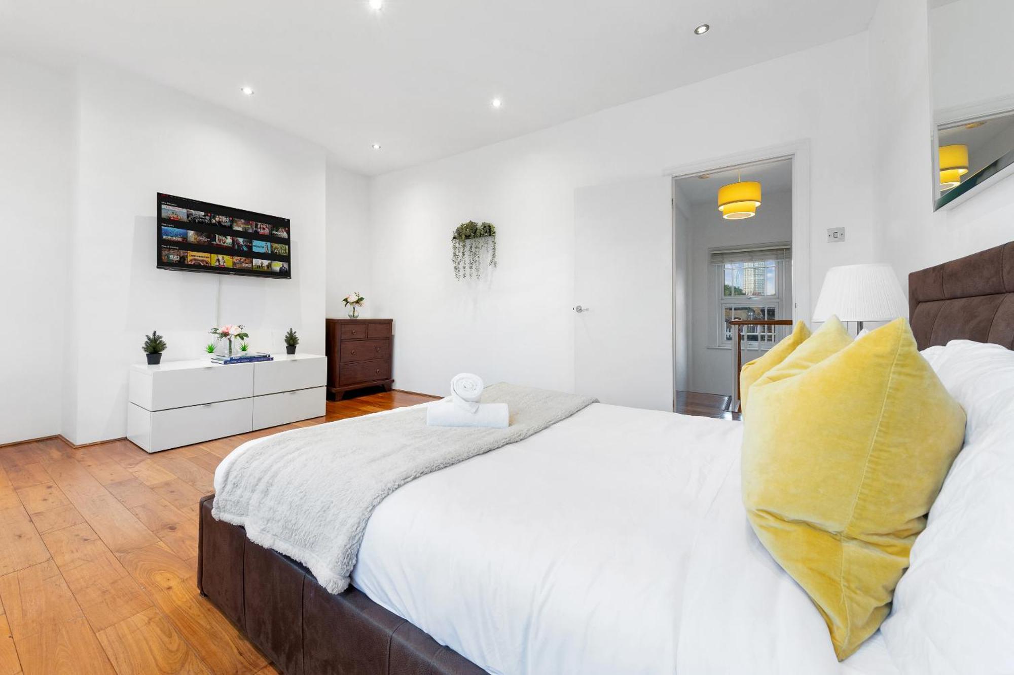 Luxury 4-Bedroom Modern Flat In Central London Steps From Station, Sleeps 9 In Style! Extérieur photo