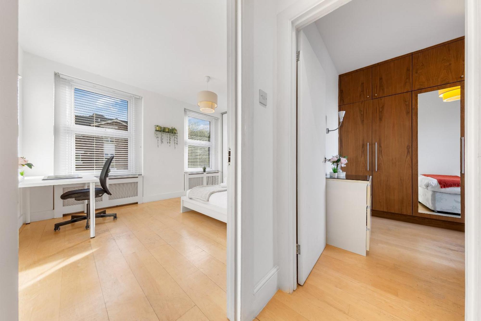 Luxury 4-Bedroom Modern Flat In Central London Steps From Station, Sleeps 9 In Style! Extérieur photo